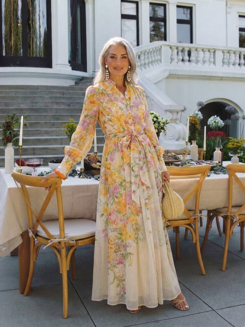 Cressida | Długa sukienka z długim rękawem z lekkiego materiału w kwiaty - Eliza-Warszawa
