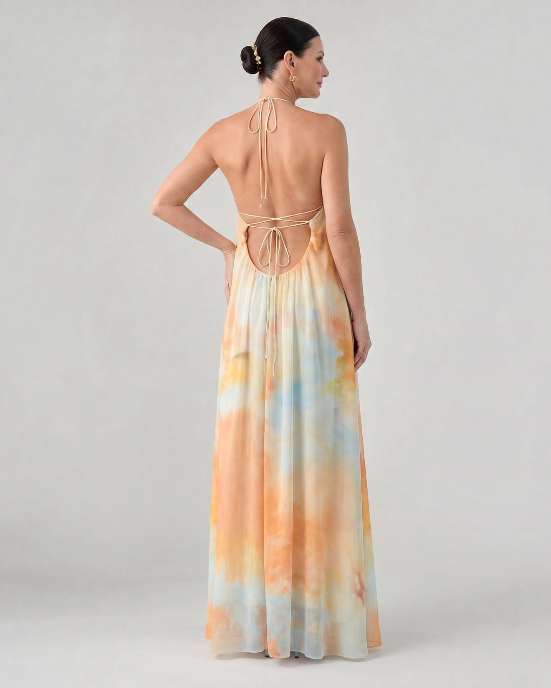 Eloque | Akwarelowa sukienka maxi z dekoltem halter - Eliza-Warszawa