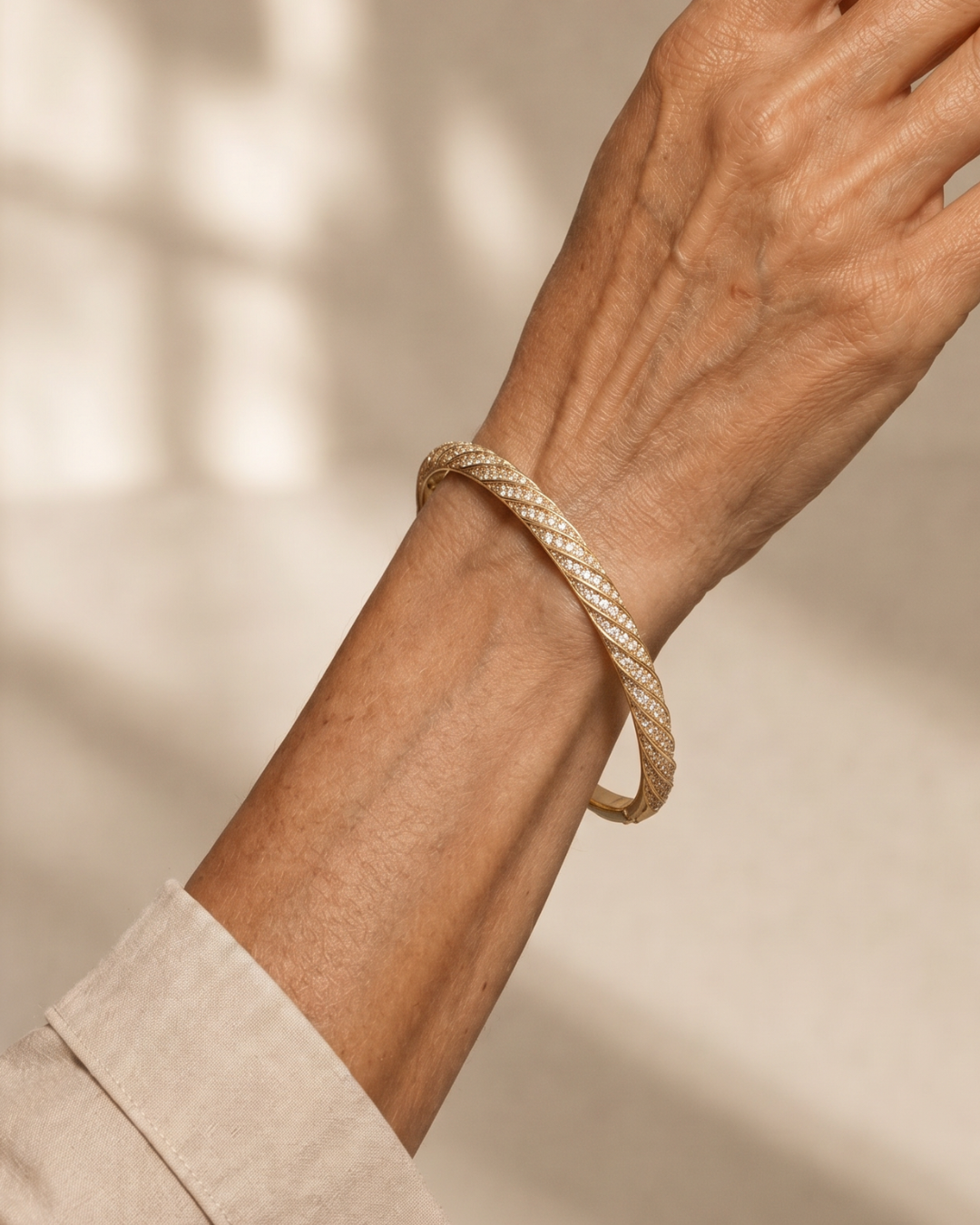 Topazia | Smukła bransoletka z kryształową wkładką Twisted Crystal