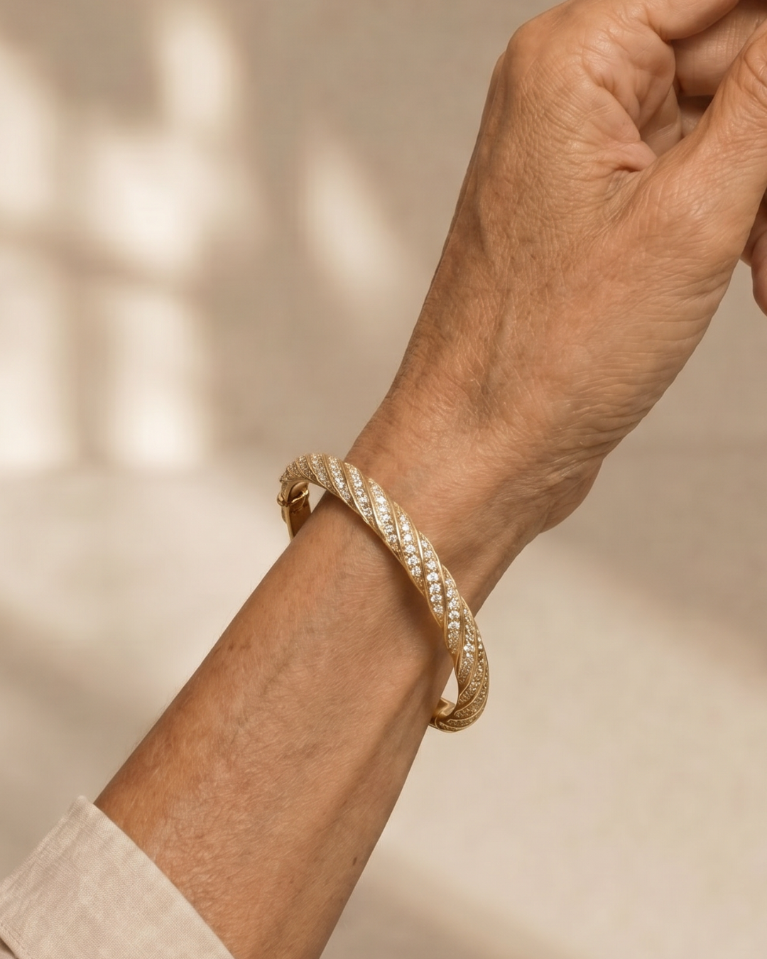 Topazia | Smukła bransoletka z kryształową wkładką Twisted Crystal
